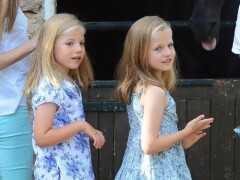 歐洲最美姐妹花：萊昂諾爾公主和索菲亞公主，從小被稱為最美姐妹花